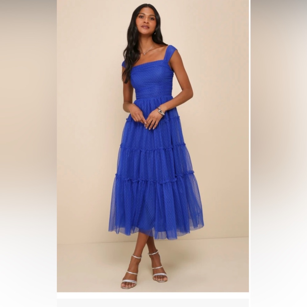 Elegant Blue Tiered Midi Dress